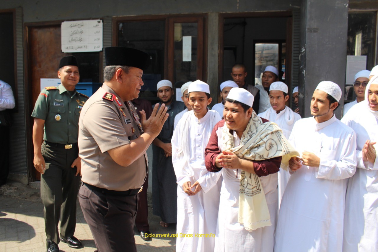 Kunjungi Ponpes Dalwa, Kapolda Jatim, Irjen Pol Luki Hermawan Tegaskan, Peran Kiyai Hingga Santri Minimalisir Ancaman Keamanan Sosial 