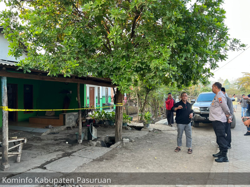2 Rumah Panitia Pilkades Desa Sumberanyar Dibondet Orang Tak Dikenal