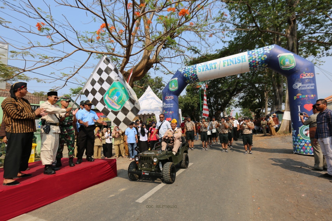 200 Peserta Ramaikan Gerak Jalan Tempoe Doeloe Pemkab Pasuruan