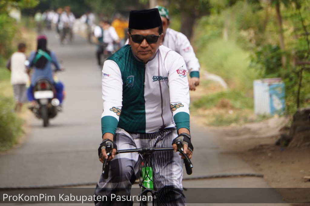 Budayakan Olahraga Di Masyarakat, Pj. Bupati Nurkholis Pimpin Gowes Santri 2024