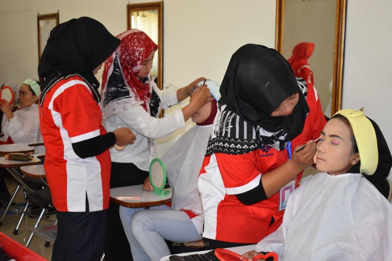 Permudah Persyaratan, UPT LKD Kabupaten Pasuruan Sukses Beri Pelatihan Hard Skill dan Soft Skill