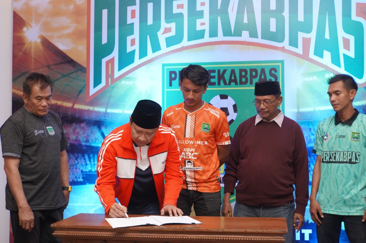 Soft Launching Persekabpas, Bupati Irsyad Sampaikan Selamat Kepada Pemain Yang Lolos Seleksi
