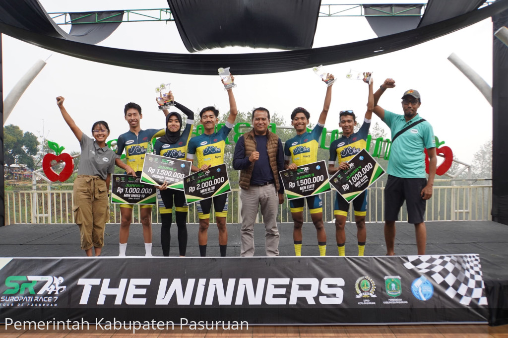 Ratusan Pesepeda Bersaing di Podium Tertinggi Suropati Race 2024