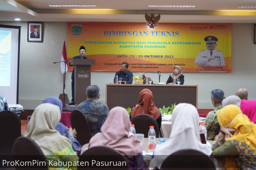 Buka Bimtek Peningkatan Kapasitas SDM Pengelola Kepegawaian, Pj. Bupati Tekankan Kinerja Profesional dan Akuntabel Dengan Tingkatkan Literasi