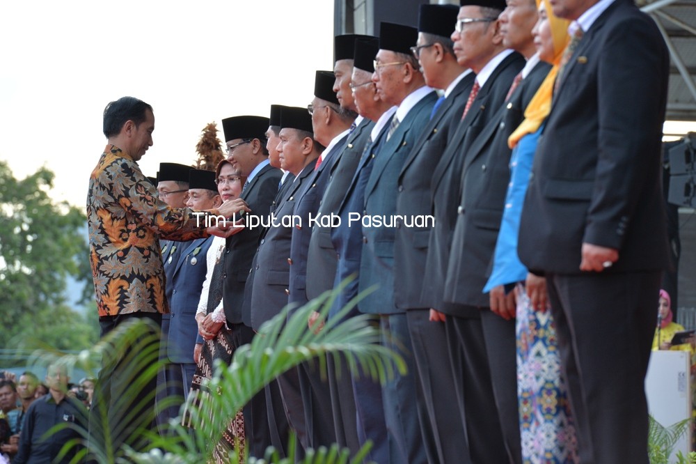 Selamat, Bupati Irsyad Yusuf Dianugerahi Tanda Kehormatan Satya Lencana Pembangunan Bidang Koperasi 
