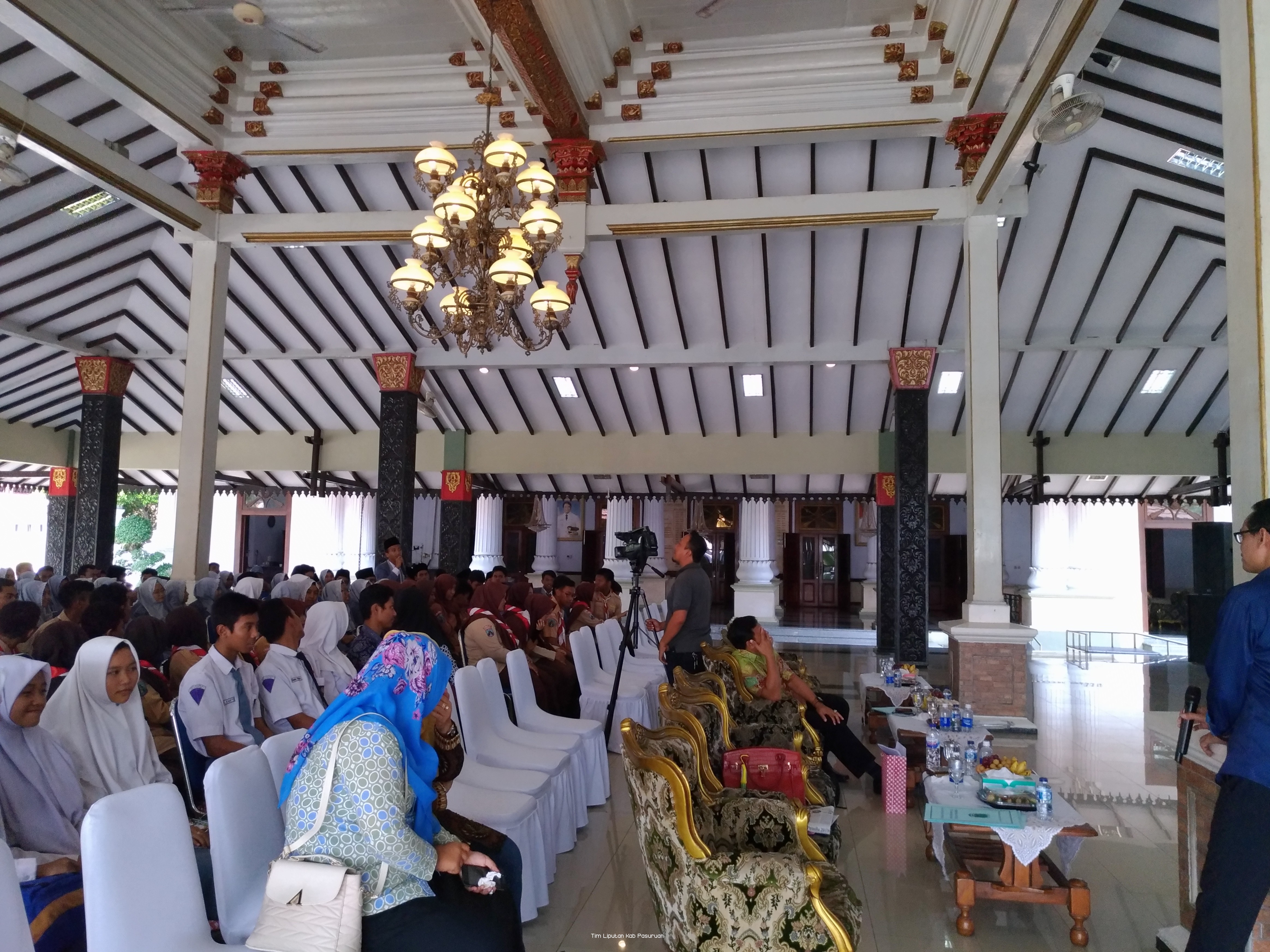 Bijak & Mawas Diri, Syarat Mutlak Bermedia Sosial